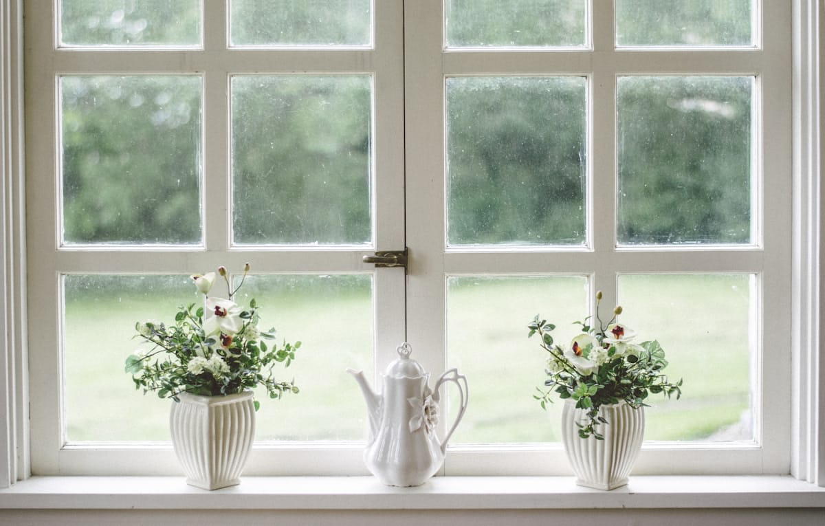 Spring home workshop — interior scene